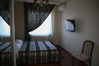 Гостиница Luxor Ессентуки Номер стандарт с 1 двуспальной кроватью-1