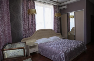 Гостиница Luxor Ессентуки Номер полулюкс с 1 двуспальной кроватью-1